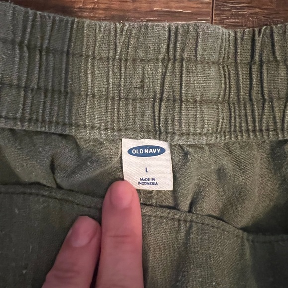 Old navy army green shorts size medium - Picture 3 of 3